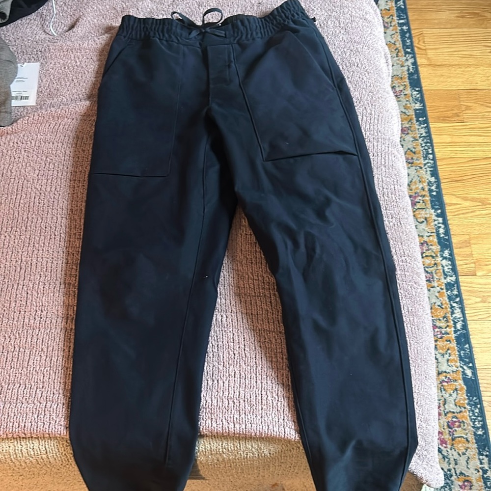 Lululemon Men’s Navy Pants size M